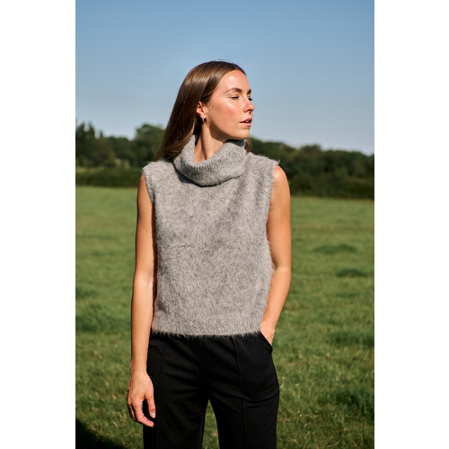 Maxted Brushed Sleevelees Roll Neck Vest
