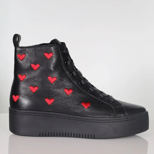 Minx Oueen Of Hearts Shoe