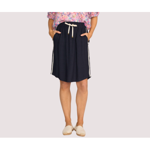 Memo Sidelines Skirt