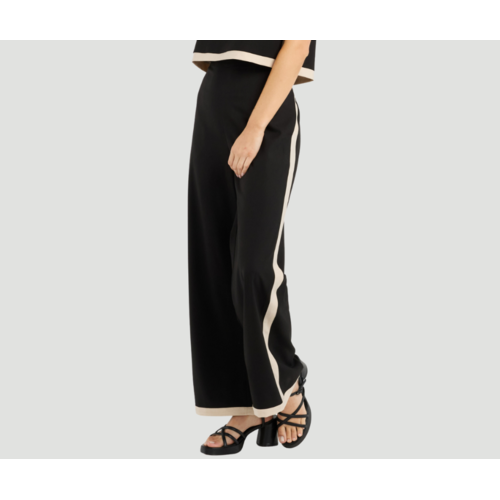 Et Alia Priscilla Pant
