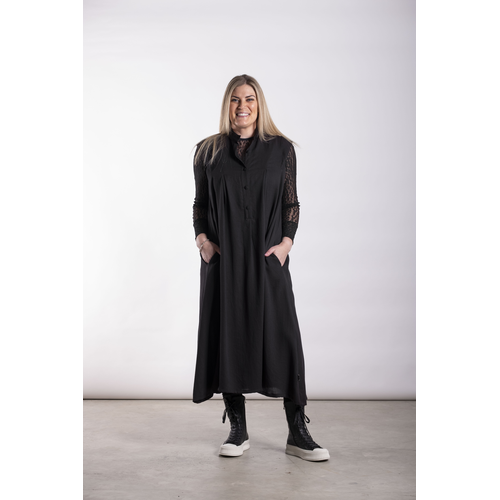 Deeanne Hobbs Reko Dress